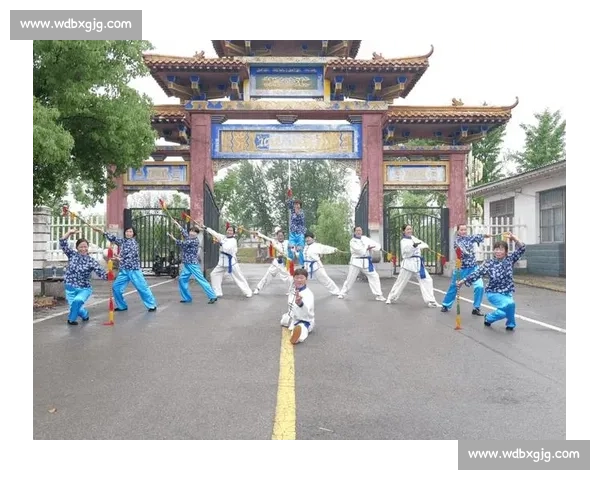 平地生花！90 后非遗传承人舞花棍，棍起瞬间绽放千年技艺