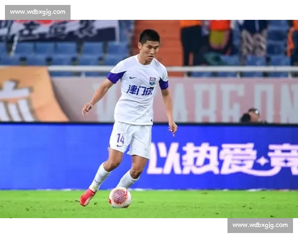 黄嘉辉请假风波后:职业态度获赞,归队首战虽败犹荣 黄嘉辉请假风波后:职业态度获赞,归队首战虽败犹荣